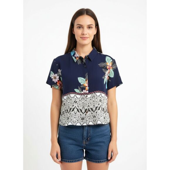 Unbranded Tops - Hawaiian Style Two Toned Navy Gray Floral Short Sleeve Womens Button Shirt S-M